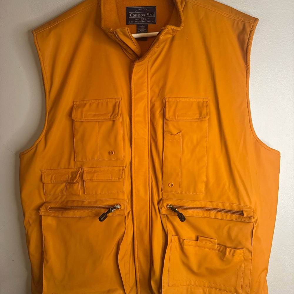 Common Man Men's Orange Vest Size XL, Pockets, 25.5 in from pit to pit.
